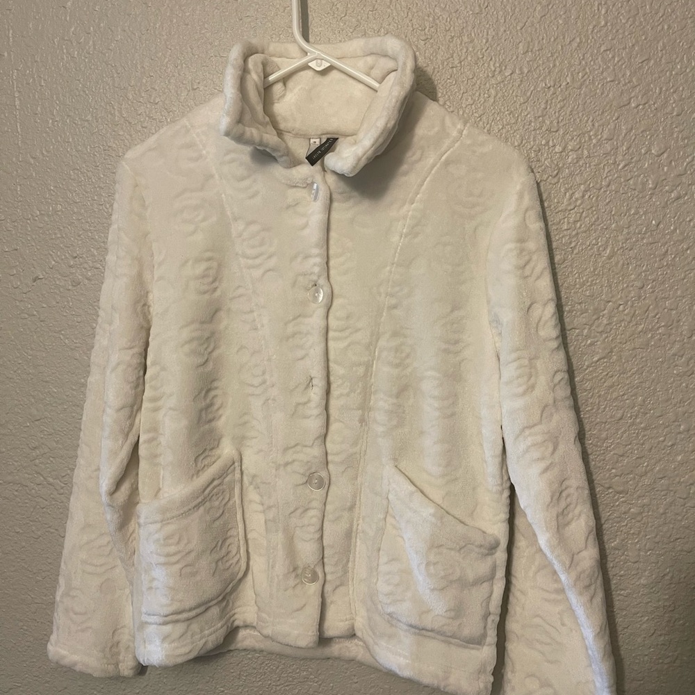 Jaclyn Intimates Soft White Robe - Picture 5 of 5